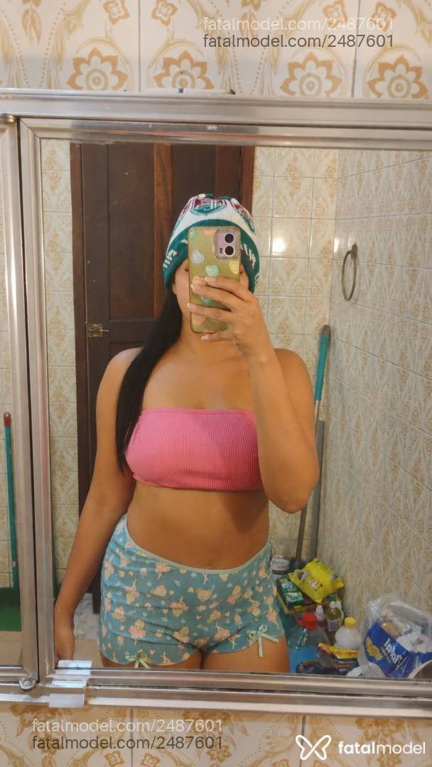 Acompanhante mulher com cabelo castanho de olhos castanhos em Resende - Betina