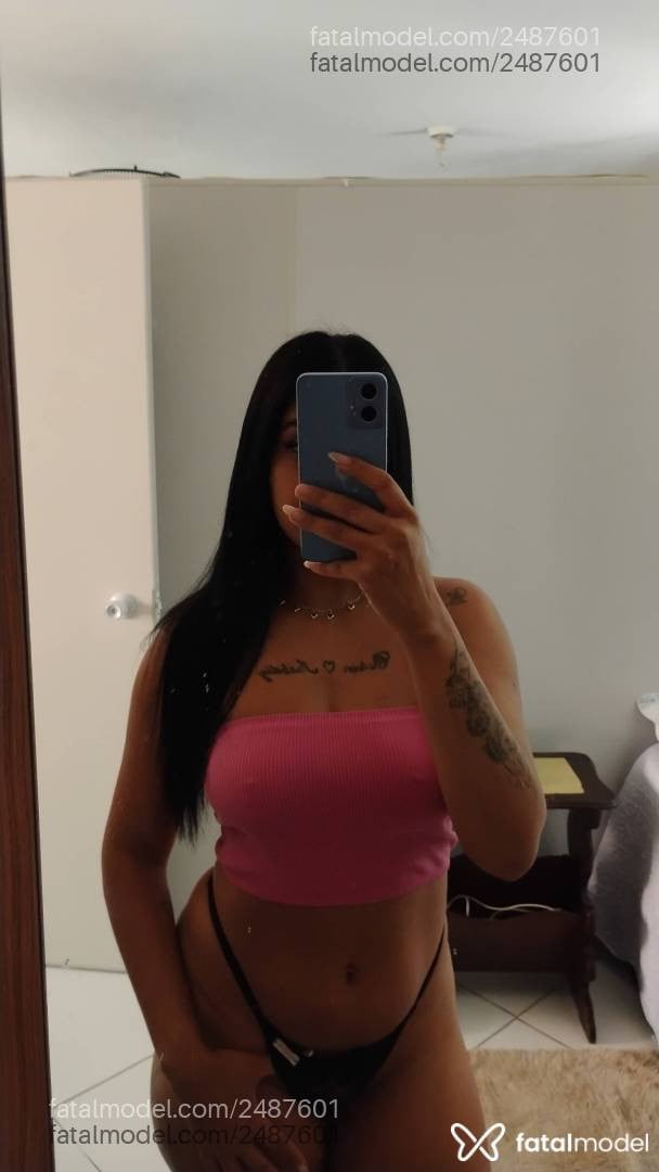 Acompanhante mulher com cabelo castanho de olhos castanhos - Betina
