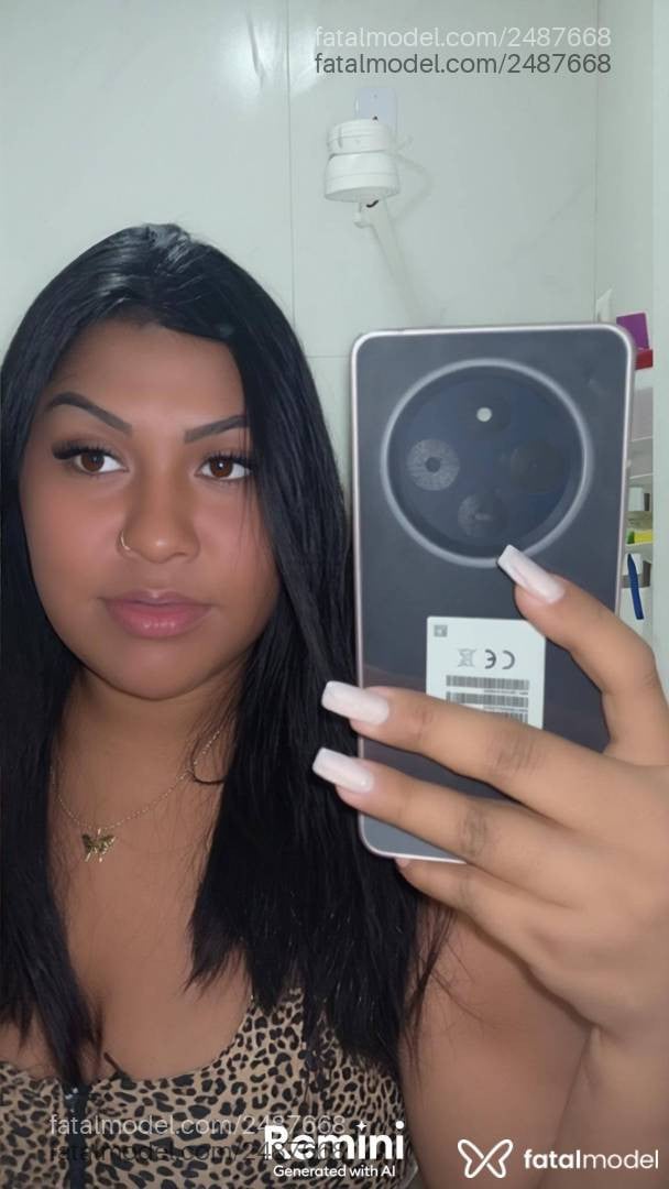 Acompanhante mulher morena (o) de olhos castanhos - Gaby Acompanhante mulher morena (o) de olhos castanhos - Gaby