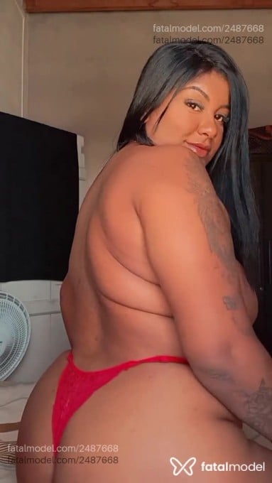 Acompanhante mulher morena (o) de olhos castanhos - Gaby Acompanhante mulher morena (o) de olhos castanhos - Gaby