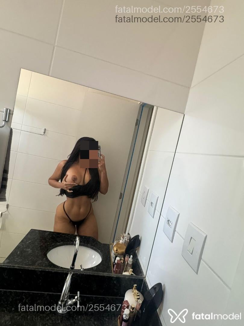 Acompanhante mulher com cabelo castanho de olhos castanhos em Uberlândia Acompanhante mulher com cabelo castanho de olhos castanhos em Uberlândia - Bruna Brandão