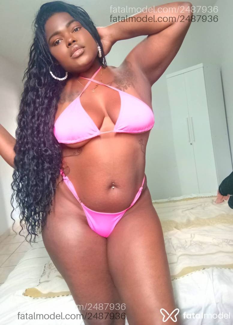 Acompanhante mulher morena (o) de olhos castanhos - Natália