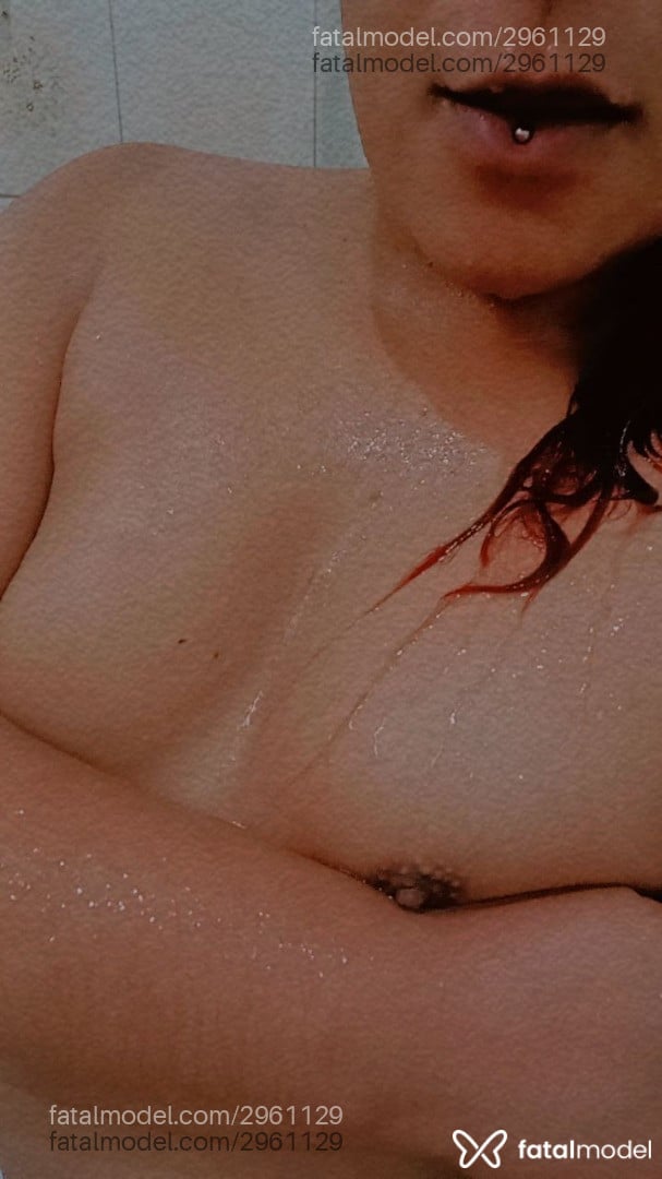 Acompanhante mulher trans ruiva (o) de olhos pretos em Sertãozinho - Laysla Tavares