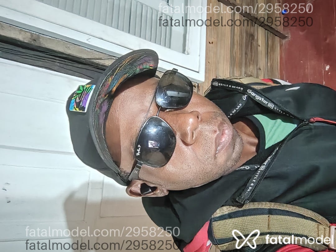 Acompanhante homem morena (o) de olhos castanhos em Bento Gonçalves Acompanhante homem morena (o) de olhos castanhos em Bento Gonçalves - Choquito