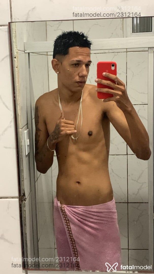 Acompanhante homem morena (o) de olhos castanhos em Porto Belo Acompanhante homem morena (o) de olhos castanhos em Porto Belo - Gabriel