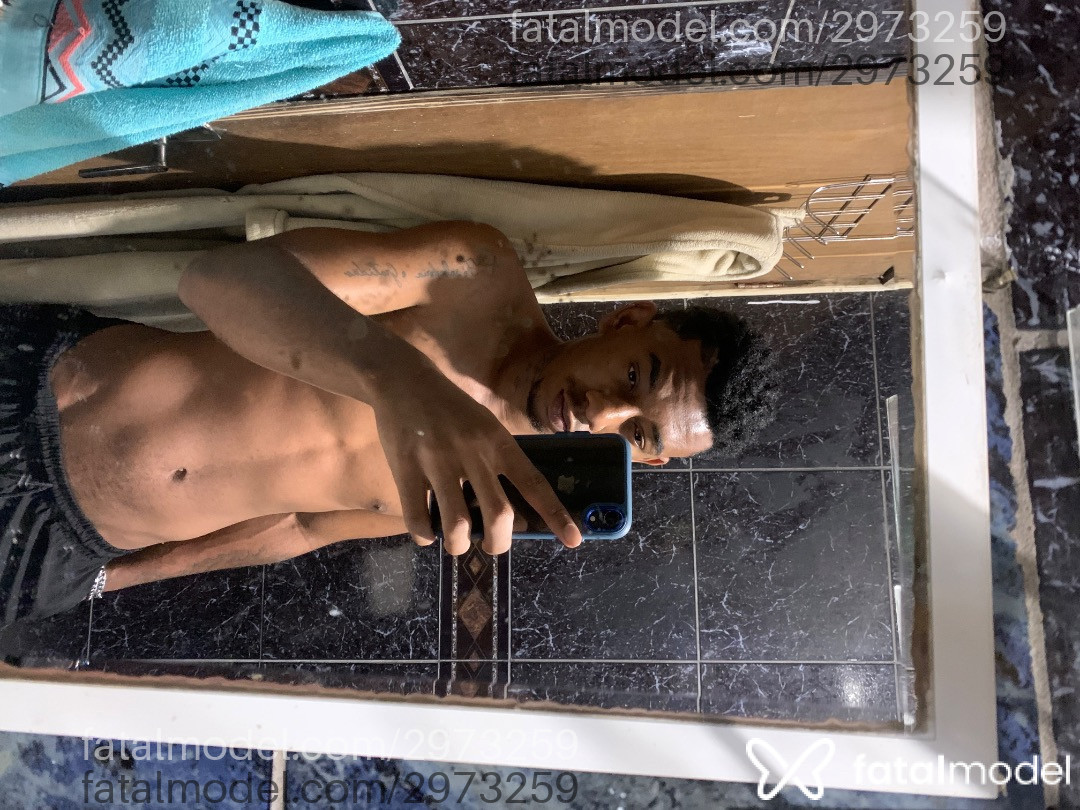 Acompanhante homem morena (o) de olhos castanhos - Maycon bria Acompanhante homem morena (o) de olhos castanhos - Maycon bria