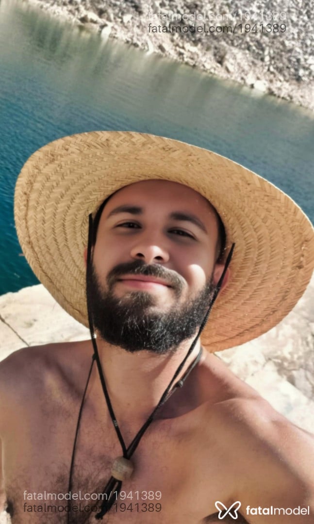 Acompanhante homem sem cabelo de olhos castanhos em Belo Horizonte Acompanhante homem sem cabelo de olhos castanhos em Belo Horizonte - Deivid Ferraz