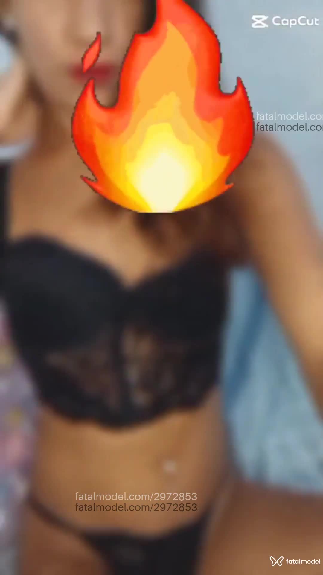 Acompanhante mulher morena (o) de olhos castanhos em Virtual Acompanhante mulher morena (o) de olhos castanhos em Virtual - Allyne