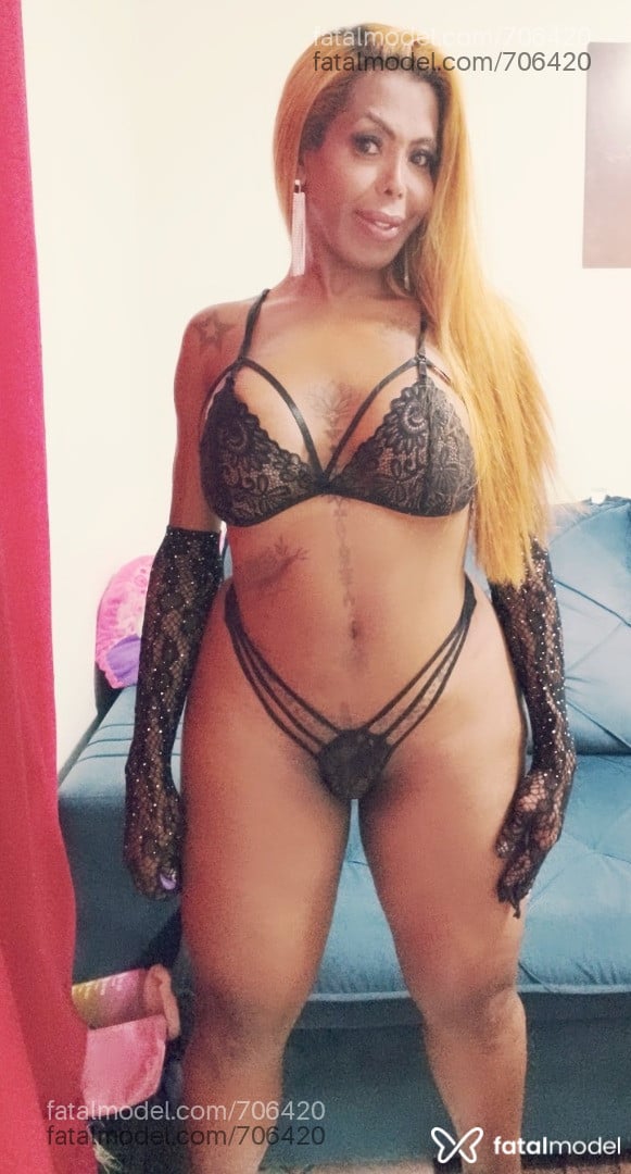 Acompanhante mulher trans ruiva (o) de olhos castanhos em São José - Fabi Araujo