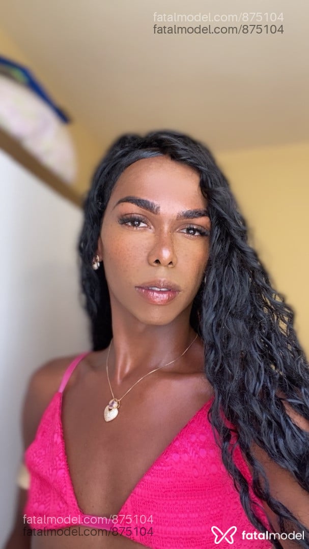 Acompanhante homem morena (o) de olhos pretos em Alagoinhas Acompanhante homem morena (o) de olhos pretos em Alagoinhas - Honey