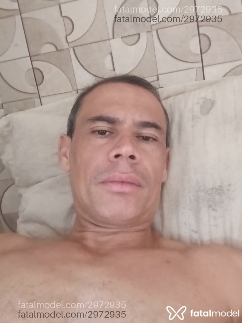 Acompanhante homem com cabelo grisalho de olhos castanhos em João Pessoa - Fabiano Pontes