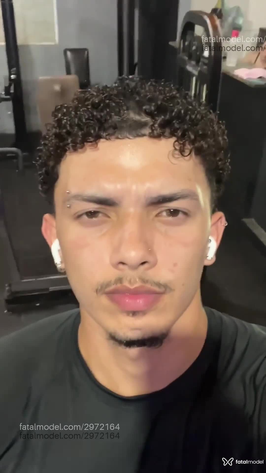 Acompanhante homem com cabelo castanho de olhos castanhos em Rio de Janeiro - Castiel Ferraz