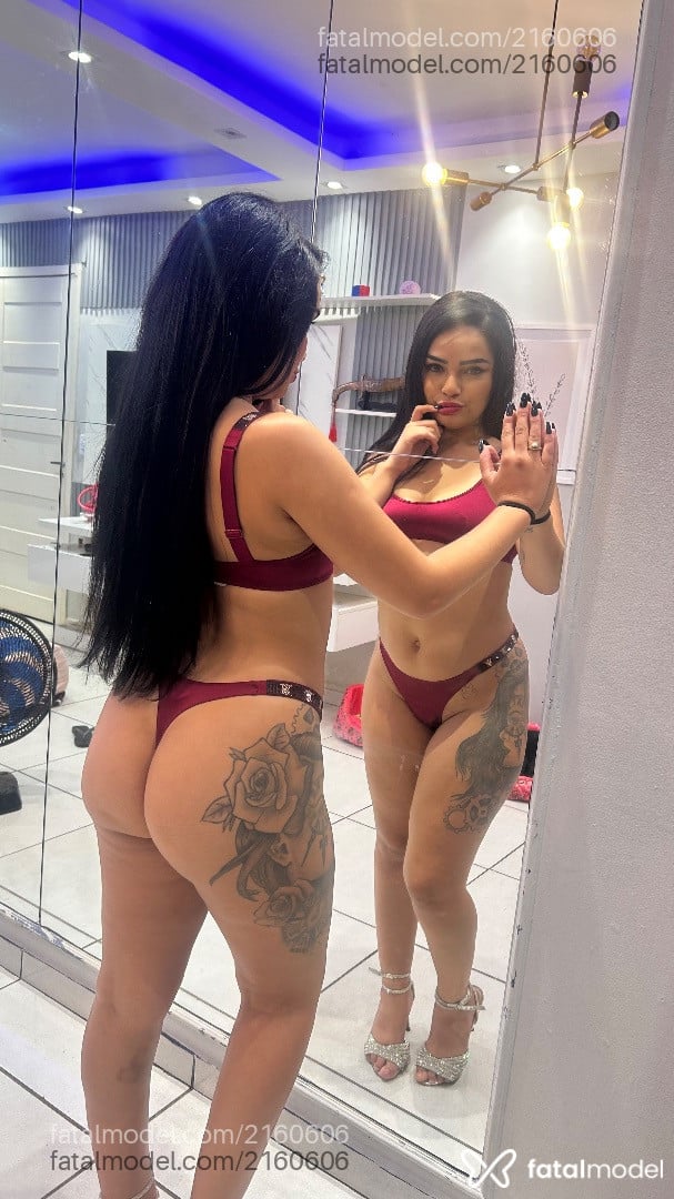 Acompanhante mulher morena (o) de olhos mel em Balneário Camboriú - Maya Luz