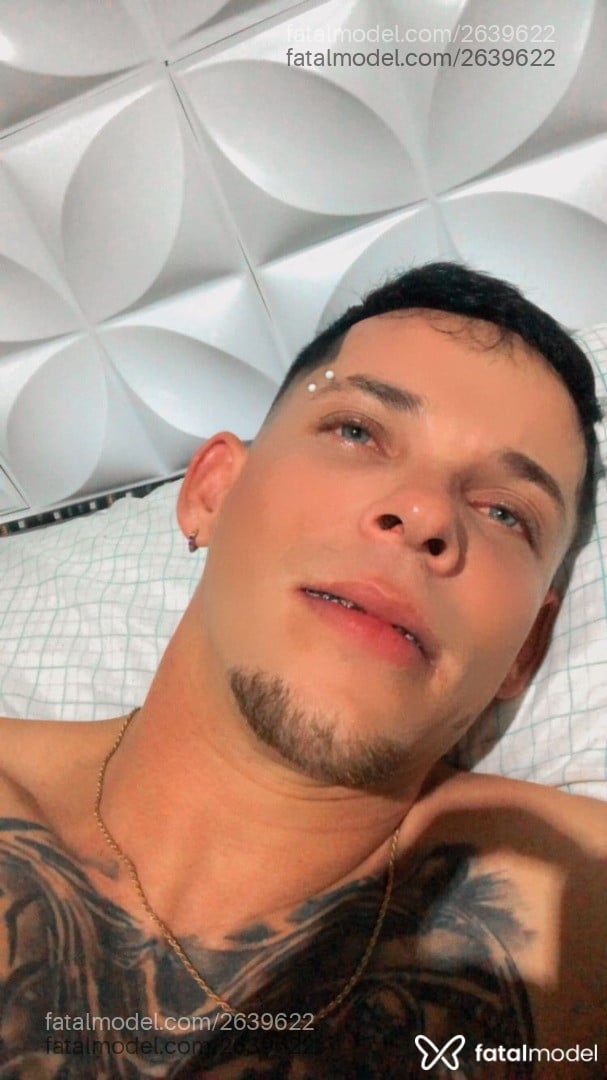 Acompanhante homem loira (o) de olhos azuis em Belo Horizonte - Gladin