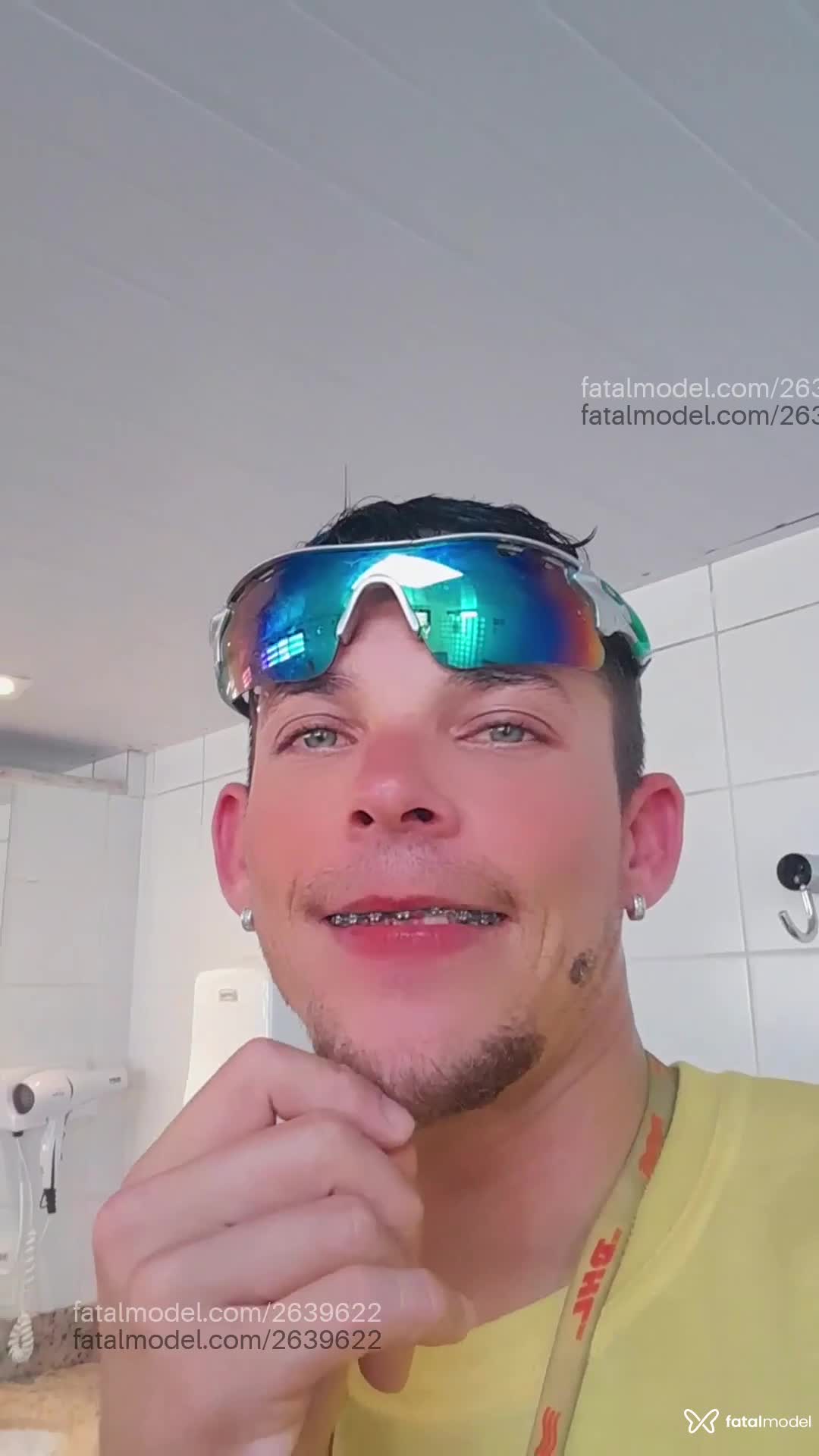 Acompanhante homem loira (o) de olhos azuis em Belo Horizonte - Gladin