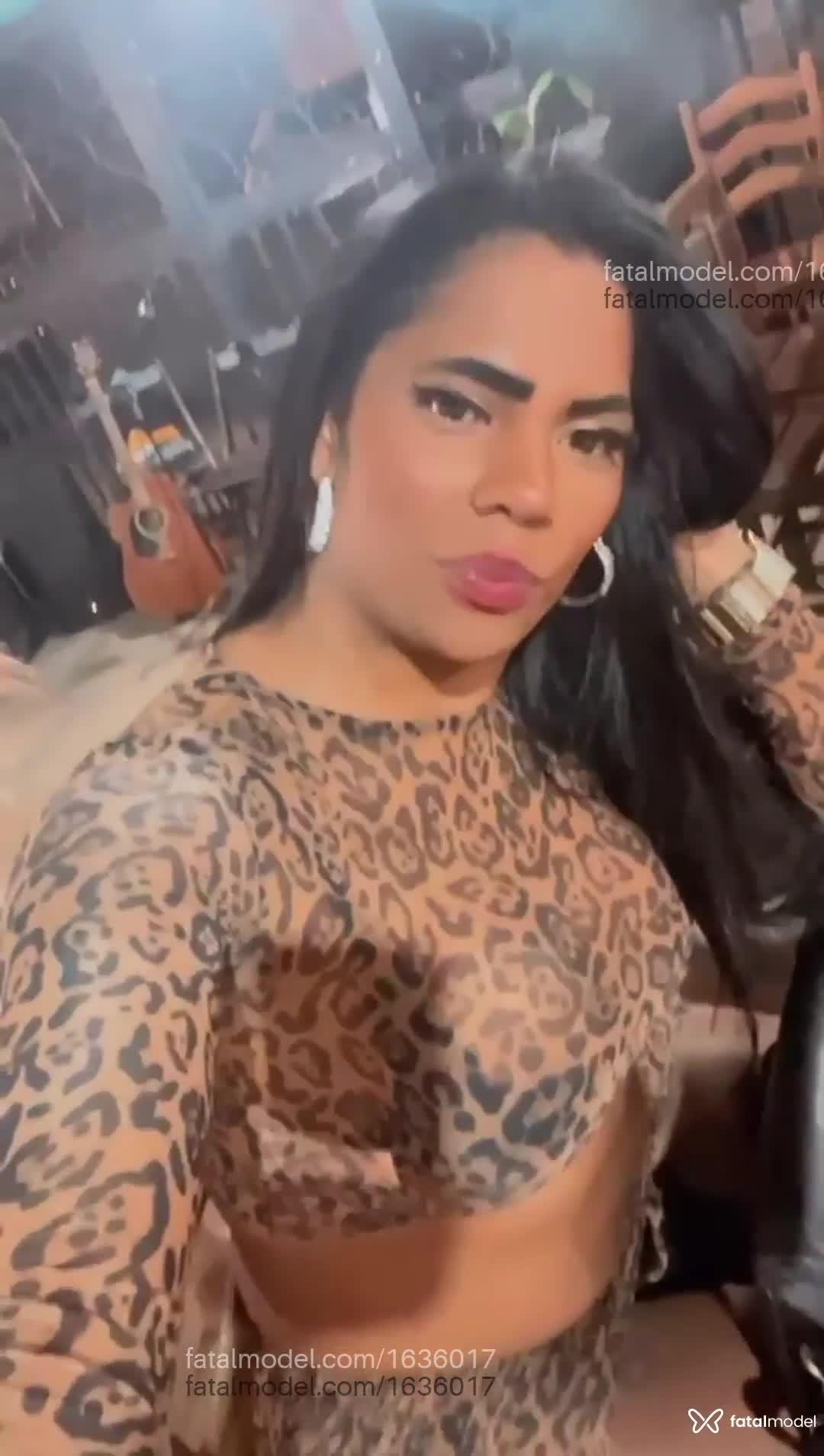 Acompanhante travesti morena (o) de olhos castanhos em Salvador - Cabocla