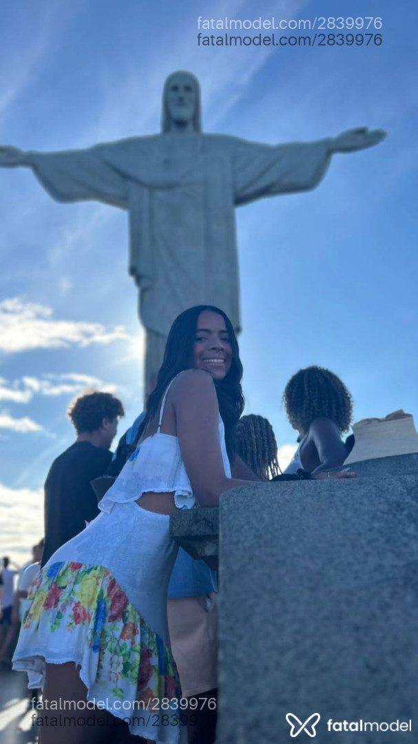 Acompanhante mulher morena (o) de olhos castanhos em Rio de Janeiro Acompanhante mulher morena (o) de olhos castanhos em Rio de Janeiro - Morena