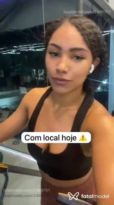 Acompanhante mulher morena (o) de olhos pretos - Kely Silva Acompanhante mulher morena (o) de olhos pretos - Kely Silva