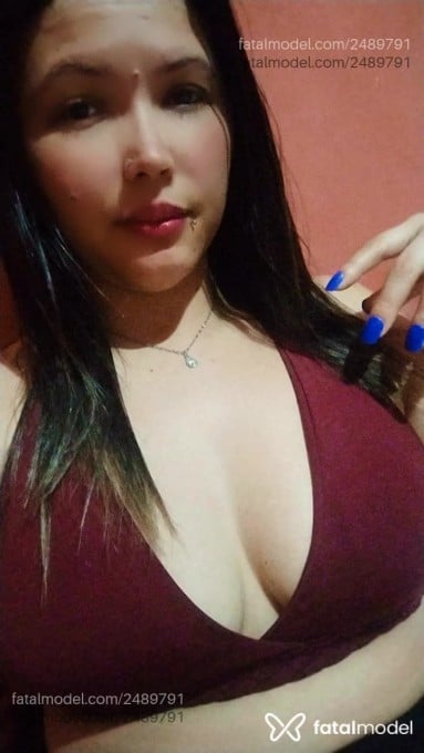 Acompanhante mulher com cabelo colorido de olhos castanhos em Monte Alto Acompanhante mulher com cabelo colorido de olhos castanhos em Monte Alto - Tauane