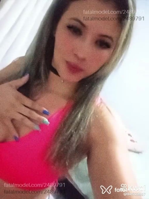 Acompanhante mulher com cabelo colorido de olhos castanhos em Monte Alto Acompanhante mulher com cabelo colorido de olhos castanhos em Monte Alto - Tauane