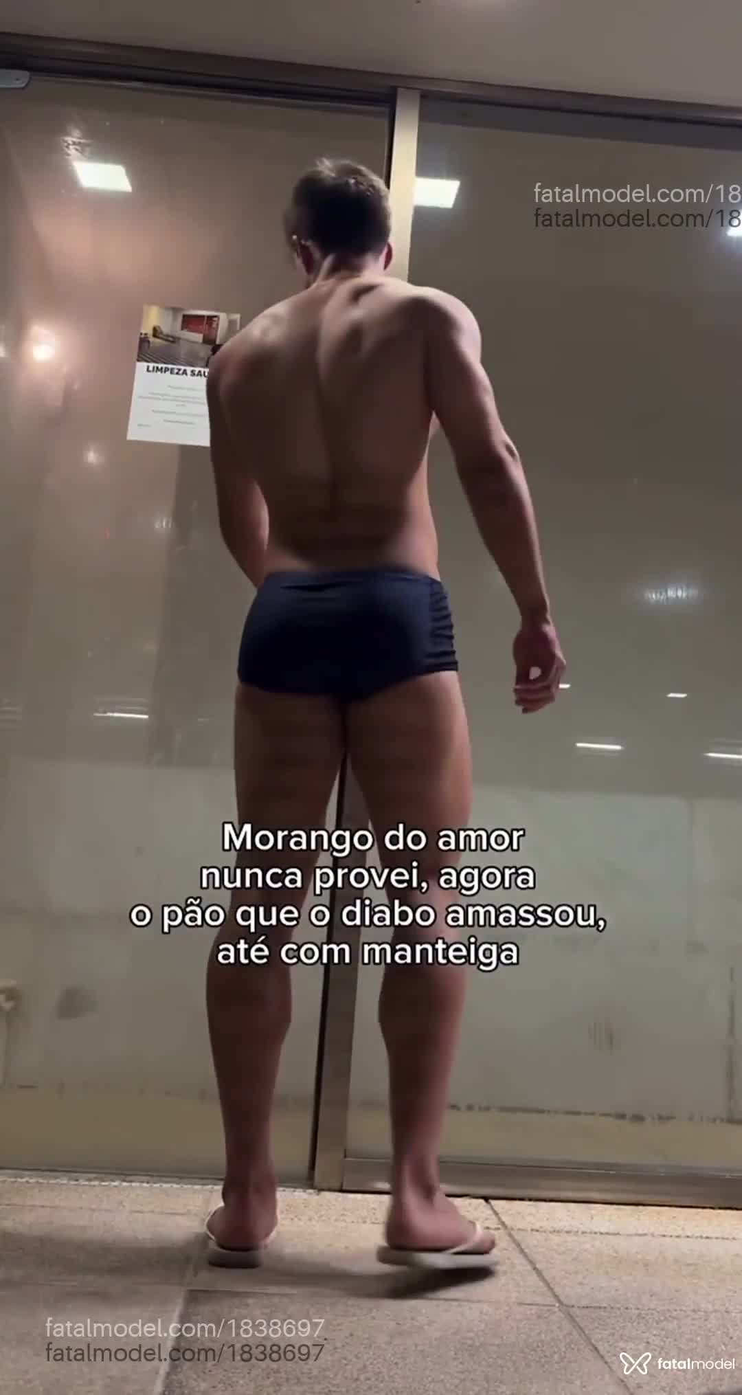 Acompanhante homem morena (o) de olhos mel em Belo Horizonte Acompanhante homem morena (o) de olhos mel em Belo Horizonte - Lucca Iam