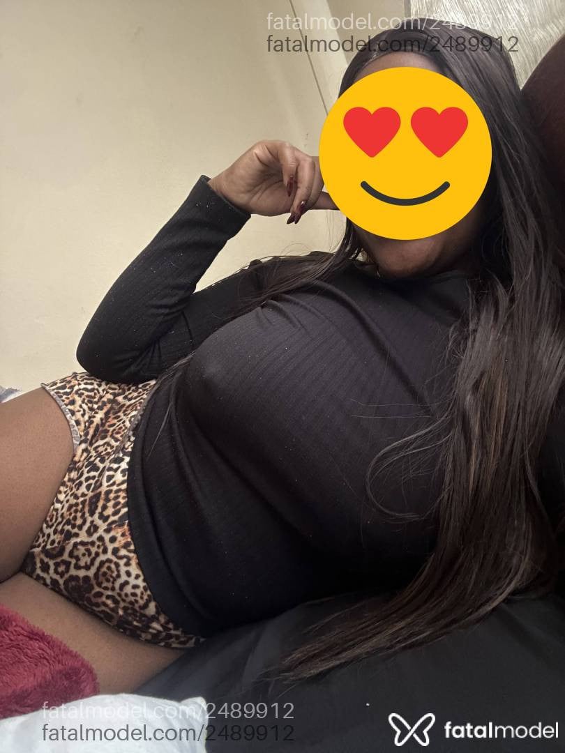 Acompanhante mulher com cabelo castanho de olhos castanhos - Nanda Calixxxto