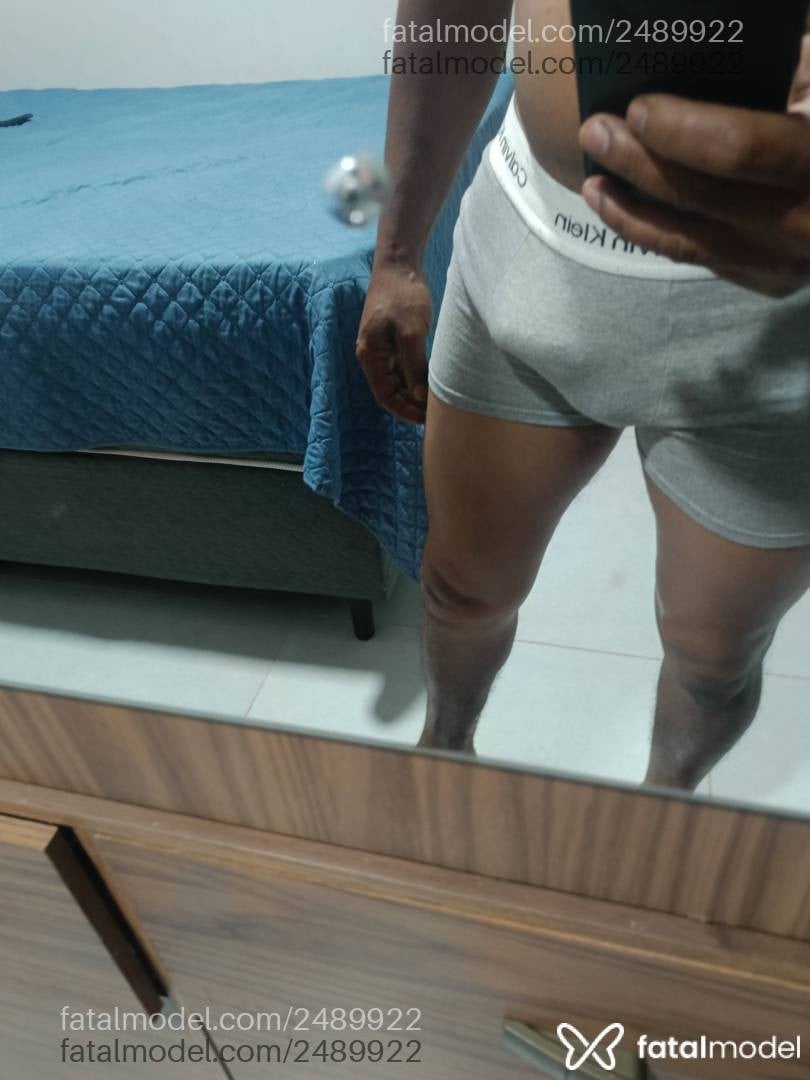 Acompanhante homem morena (o) de olhos castanhos - Neguin
