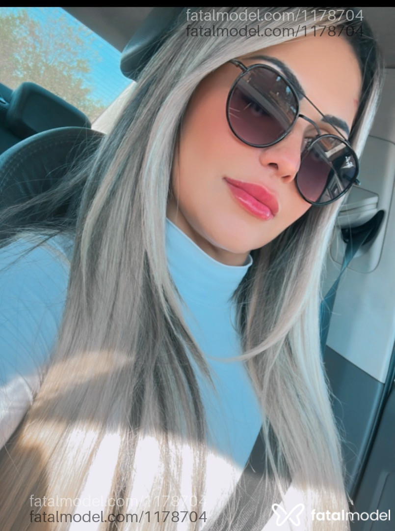 Acompanhante mulher loira (o) de olhos castanhos em São Luís de Montes Belos - Carolinne Ferraz