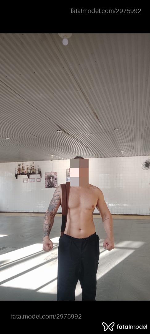 Acompanhante homem com cabelo castanho de olhos mel em Rio de Janeiro - Mendesrj
