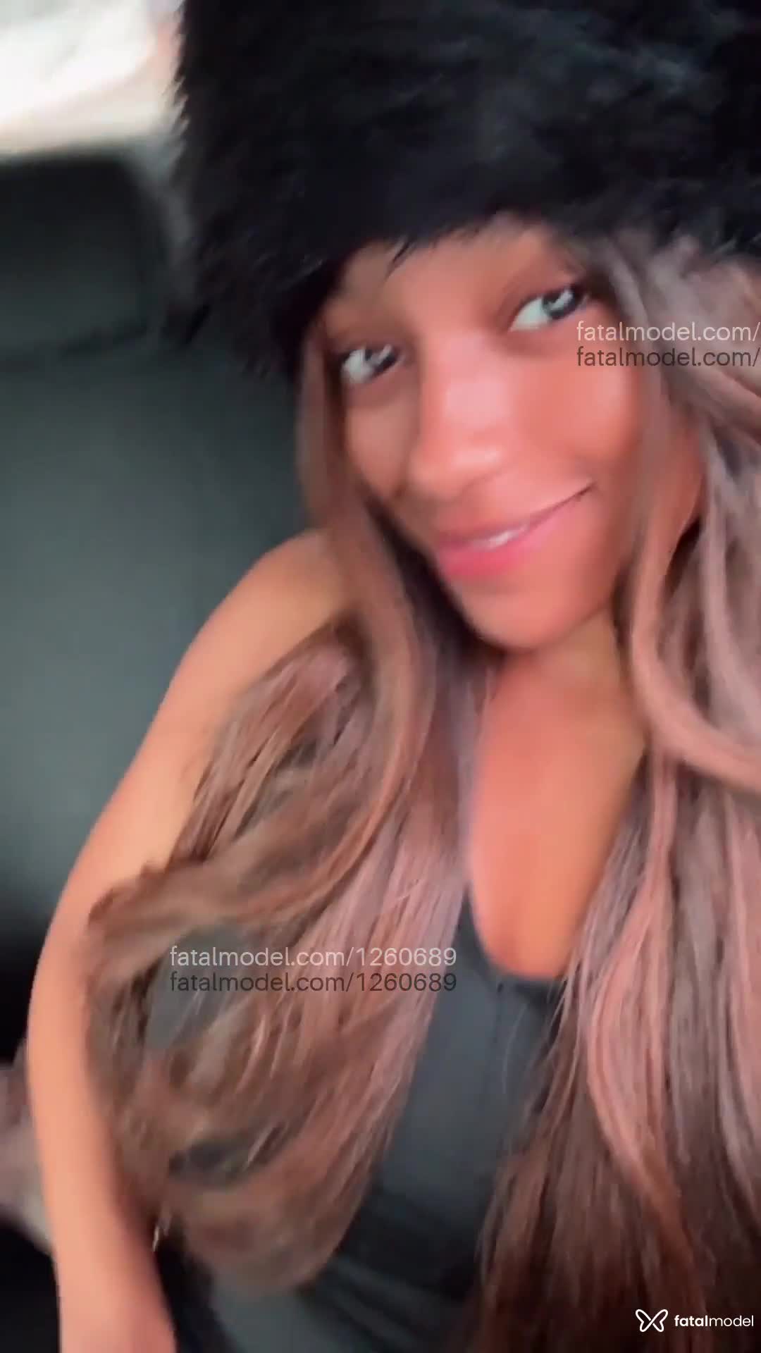 Acompanhante mulher com cabelo castanho de olhos castanhos em São Paulo - Vicky Menage