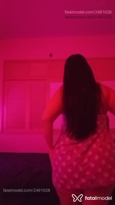 Acompanhante mulher morena (o) de olhos pretos em Guarapari - Roberta