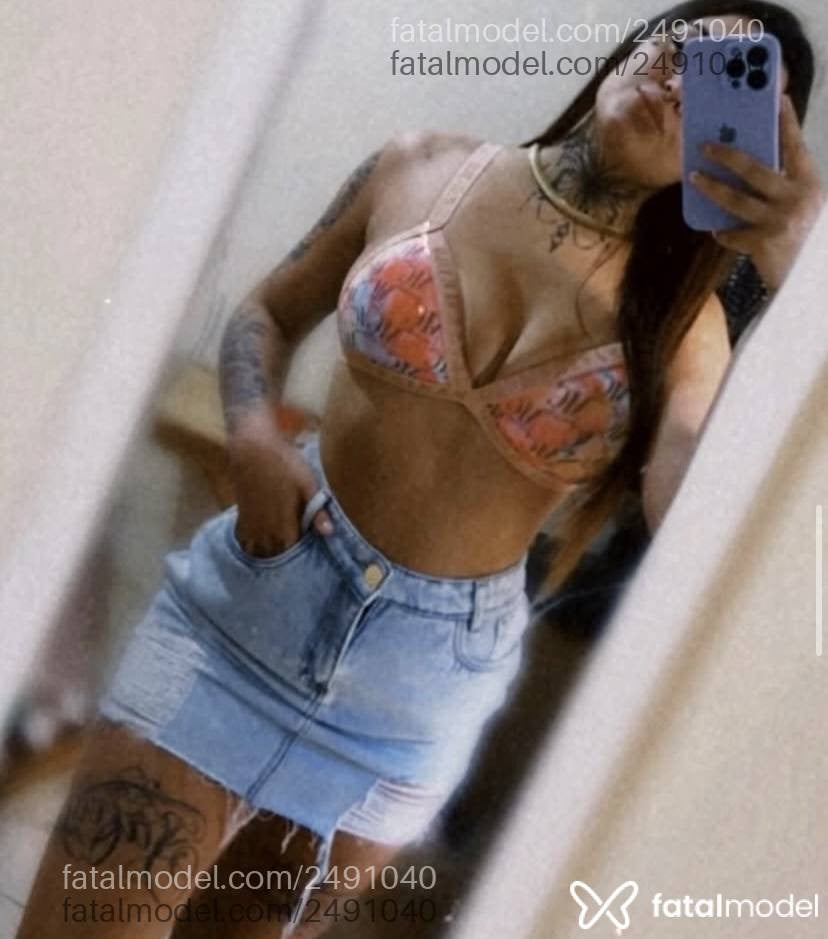 Acompanhante mulher com cabelo castanho de olhos castanhos em Pelotas - Bruna