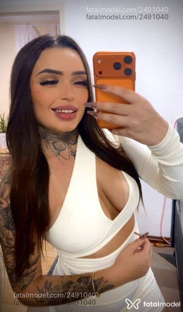 Acompanhante mulher com cabelo castanho de olhos castanhos em Pelotas - Bruna