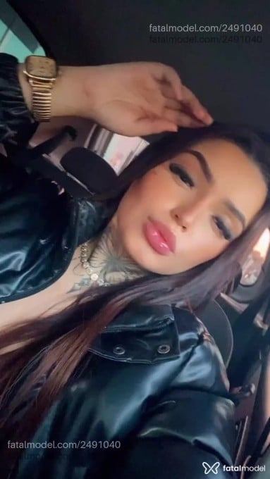 Acompanhante mulher com cabelo castanho de olhos castanhos em Pelotas - Bruna