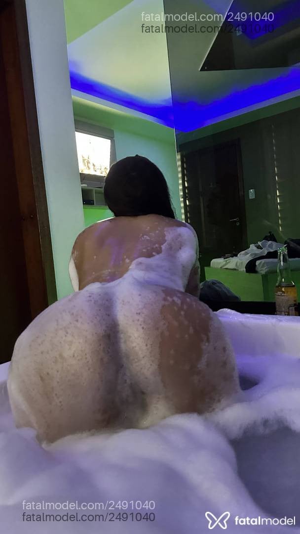 Acompanhante mulher com cabelo castanho de olhos castanhos em Pelotas - Bruna