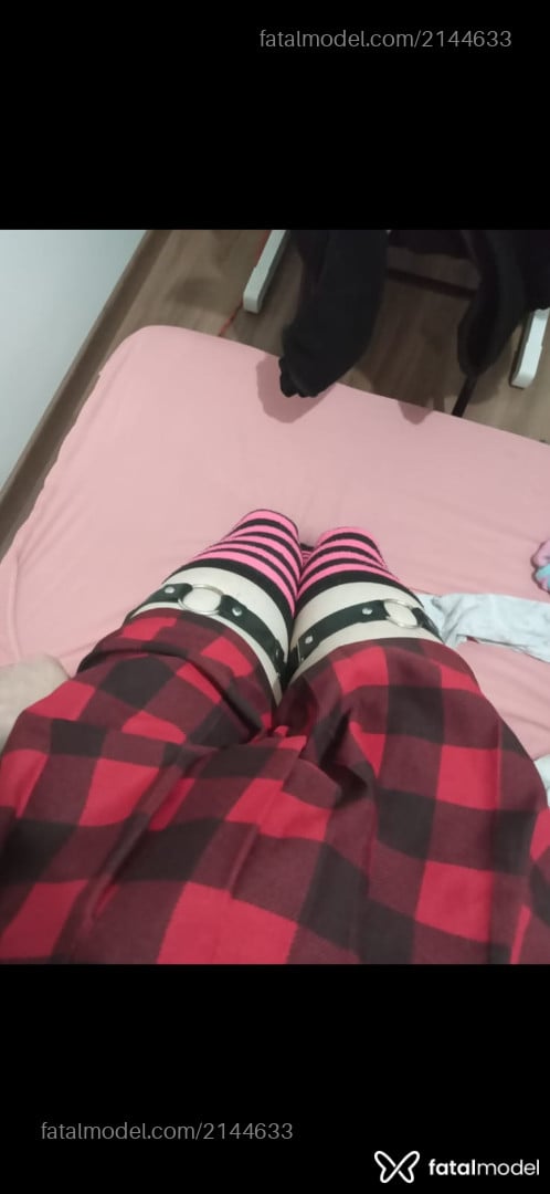 Acompanhante mulher trans com cabelo colorido de olhos azuis em Porto Alegre - Lorenaapertadinha