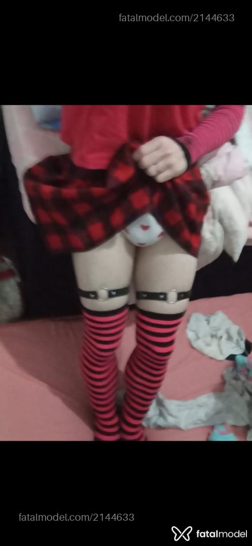 Acompanhante mulher trans com cabelo colorido de olhos azuis em Porto Alegre - Lorenaapertadinha