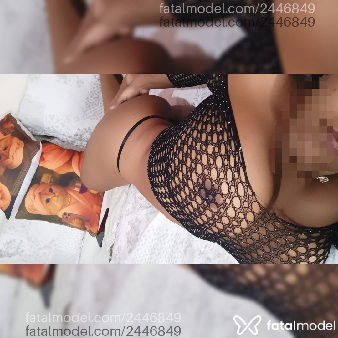 Acompanhante mulher com cabelo castanho de olhos pretos em Ubatuba Acompanhante mulher com cabelo castanho de olhos pretos em Ubatuba - Melissa