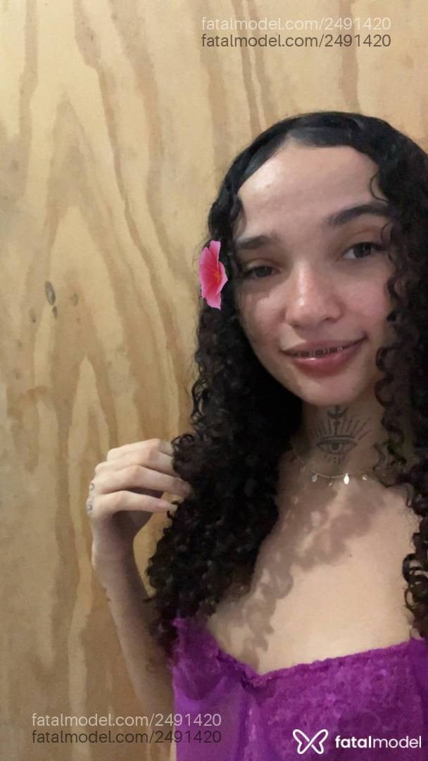 Acompanhante mulher morena (o) de olhos castanhos em Vila Velha - Luara Martins