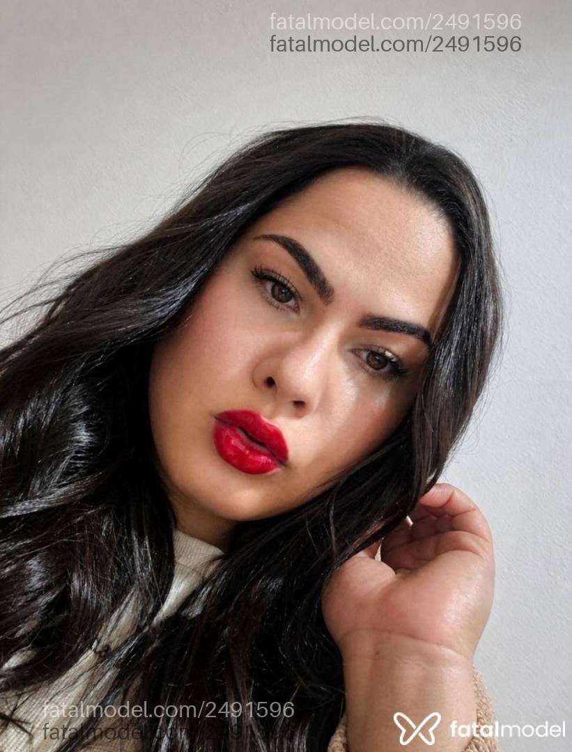 Acompanhante mulher trans com cabelo castanho de olhos castanhos em Juiz de Fora - Natálie Alencar