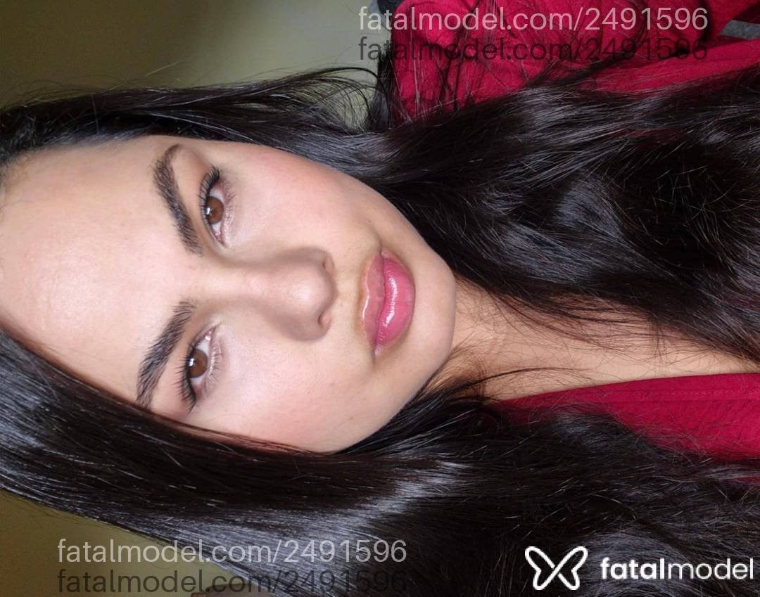 Acompanhante mulher trans com cabelo castanho de olhos castanhos em Juiz de Fora - Natálie Alencar