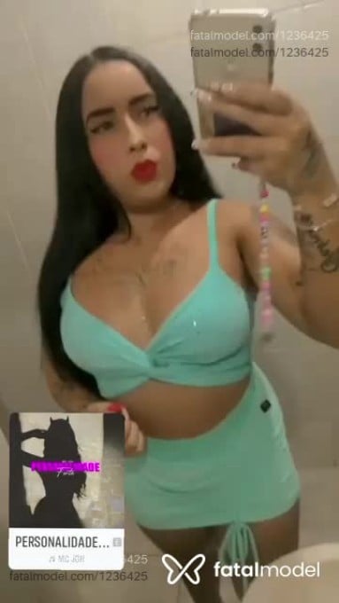 Acompanhante mulher morena (o) de olhos verdes em Uberlândia Acompanhante mulher morena (o) de olhos verdes em Uberlândia - Alycia