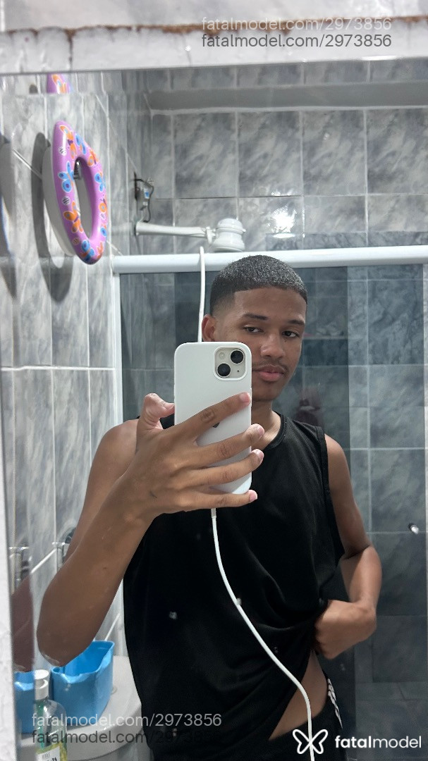 Acompanhante homem morena (o) de olhos castanhos em Rio de Janeiro - Leandro
