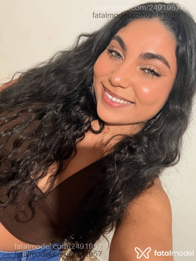 Acompanhante mulher morena (o) de olhos castanhos em Palmeiras de Goiás - Jade