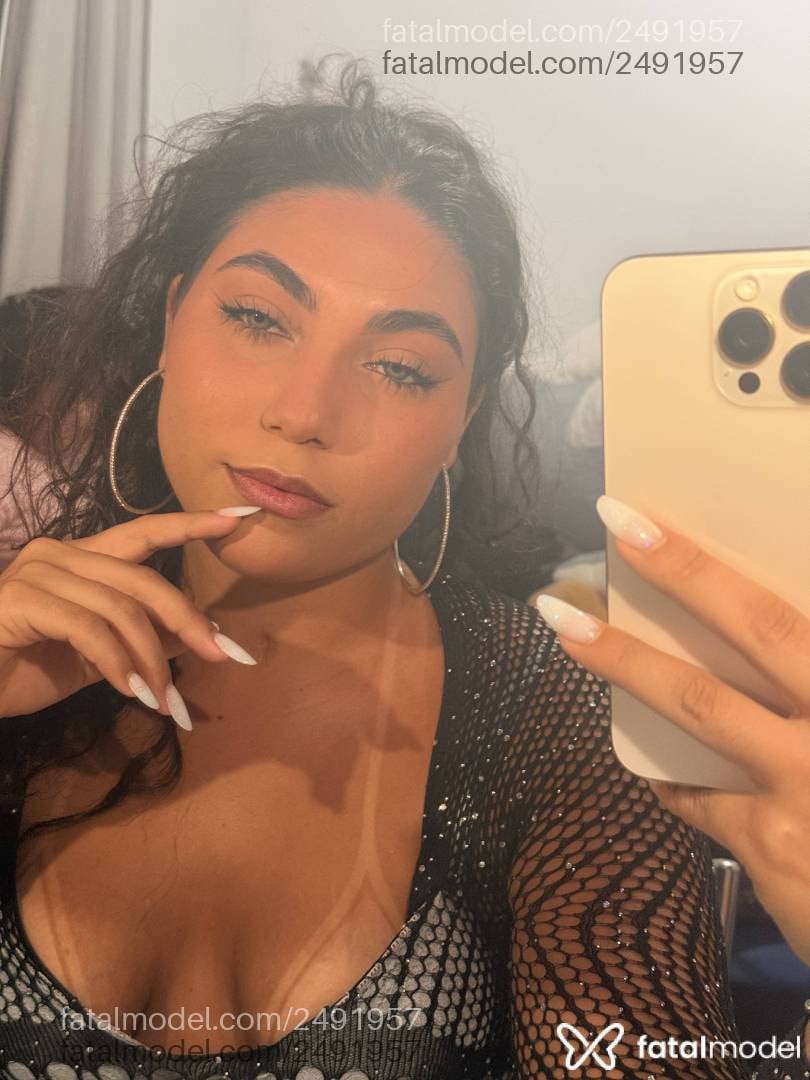 Acompanhante mulher morena (o) de olhos castanhos - Jade
