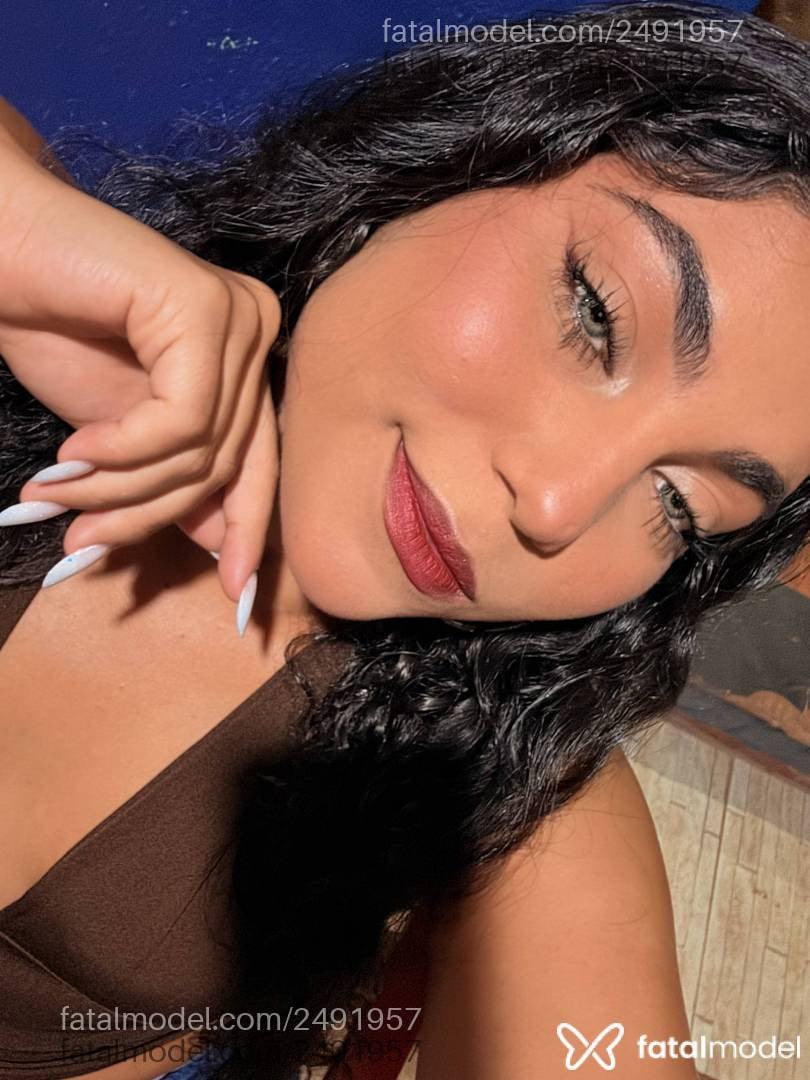 Acompanhante mulher morena (o) de olhos castanhos em Palmeiras de Goiás - Jade
