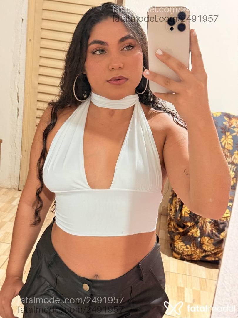 Acompanhante mulher morena (o) de olhos castanhos em Palmeiras de Goiás Acompanhante mulher morena (o) de olhos castanhos em Palmeiras de Goiás - Jade