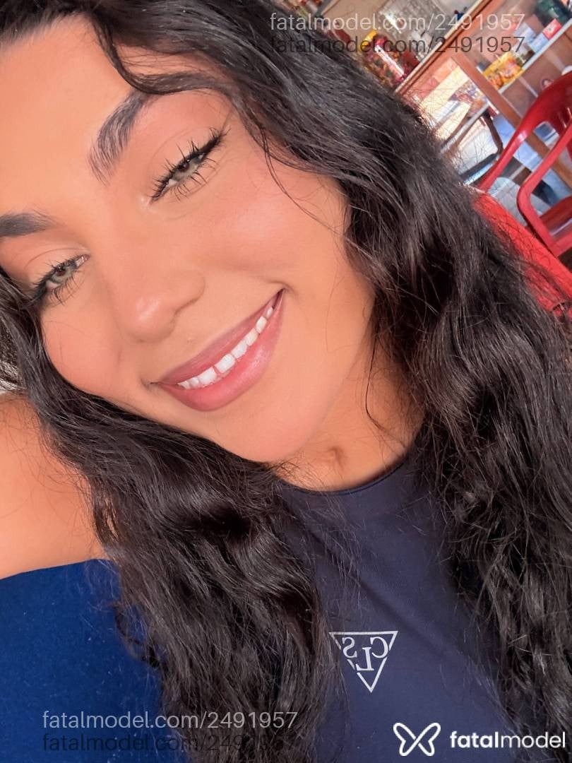 Acompanhante mulher morena (o) de olhos castanhos em Palmeiras de Goiás - Jade