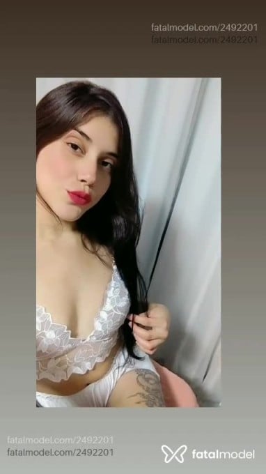 Acompanhante mulher com cabelo castanho de olhos castanhos em Criciúma - Julia Ferrari