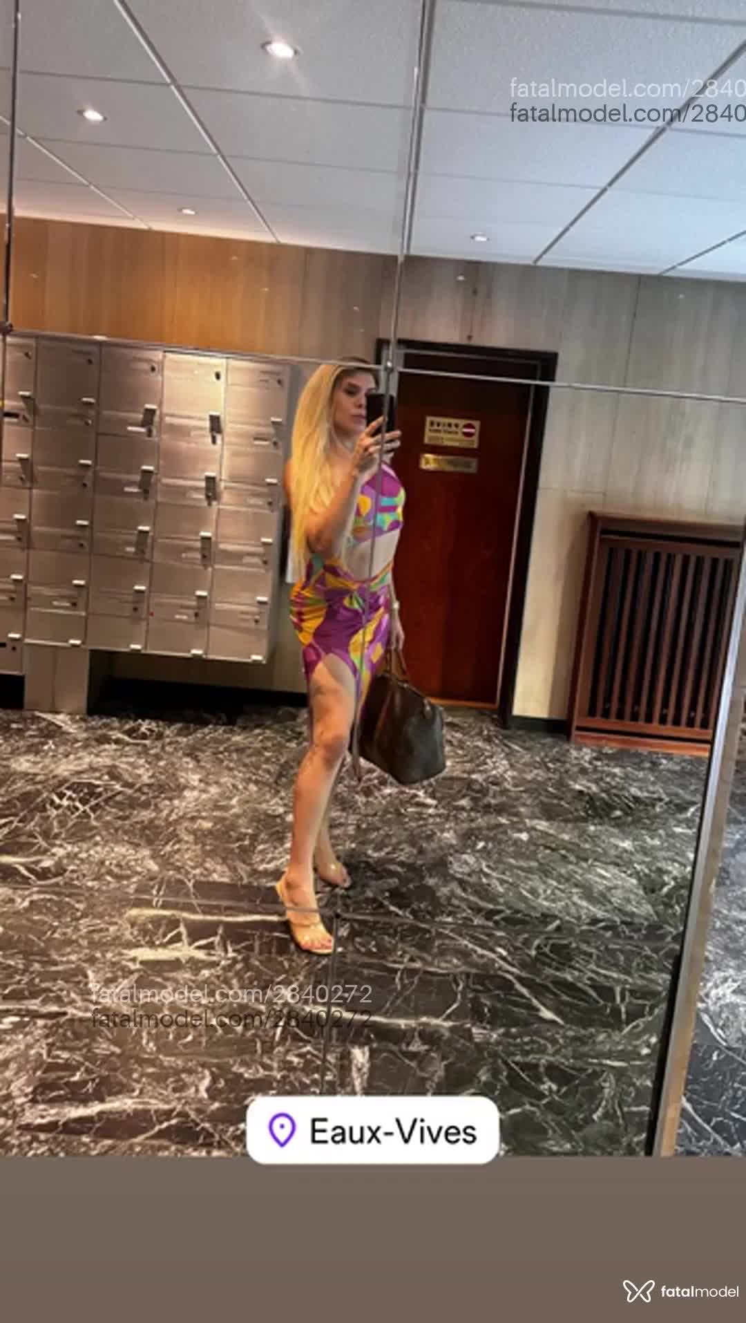 Acompanhante mulher trans loira (o) de olhos castanhos em Maringá - Nathalia Ferraz